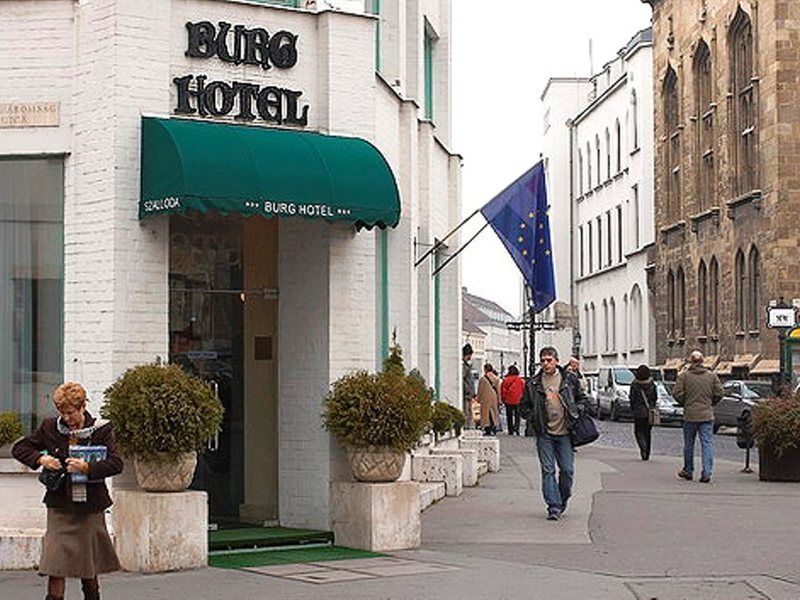Burg Hotel Budapest Exterior foto